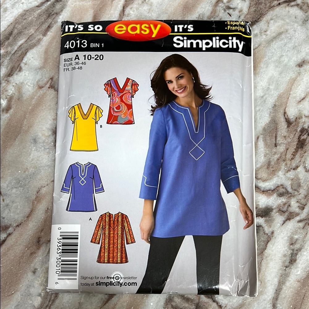 Simplicity Women's Blue Tunic Top